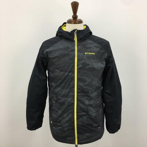 Columbia Other - Columbia Gray and Green Camo Print Jacket